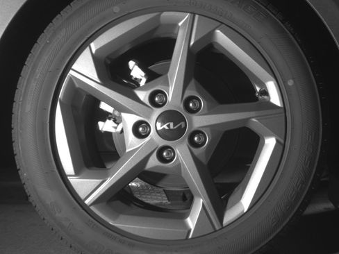 Used 2025 Kia K4 LXS image 15