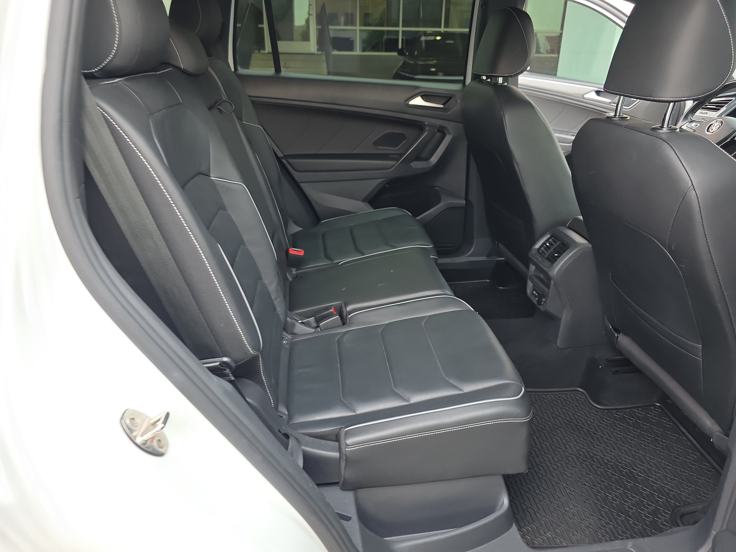 Used 2021 Volkswagen Tiguan SEL Premium R-Line AWD/4WD image 15