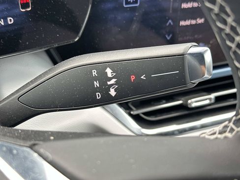 Used 2026 Chevrolet Equinox EV LT FWD image 23
