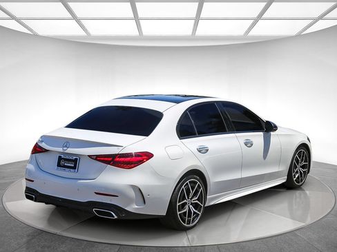 Used 2023 Mercedes-Benz C 300 Sedan image 4