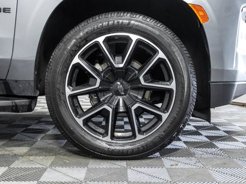 Used 2022 Chevrolet Tahoe RST w/ Luxury Package AWD/4WD image 47