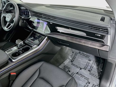 Certified 2023 Audi Q8 Premium Plus w/ Premium Plus Package AWD/4WD image 28