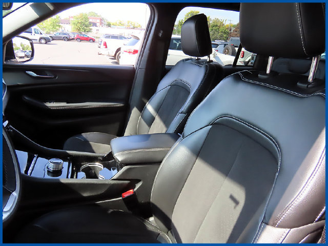 Certified 2023 Jeep Grand Cherokee Altitude AWD/4WD image 13