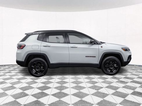 Used 2023 Jeep Compass Trailhawk image 13