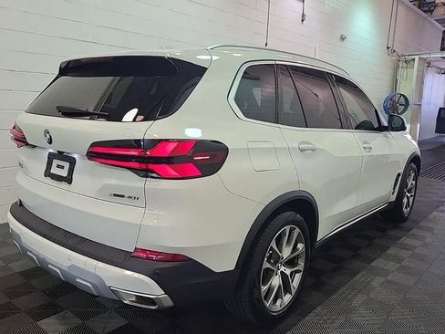 Used 2025 BMW X5 xDrive40i w/ Climate Comfort Package AWD/4WD image 2