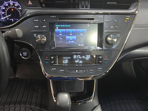 Used 2018 Toyota Avalon Touring w/ Carpet Mat Package FWD image 20