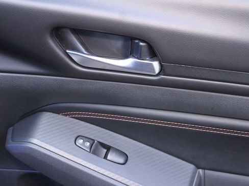 Used 2021 Nissan Altima 2.5 SR image 9