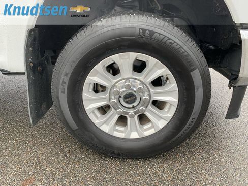 Used 2021 Ford F250 XLT w/ XLT Value Package image 9