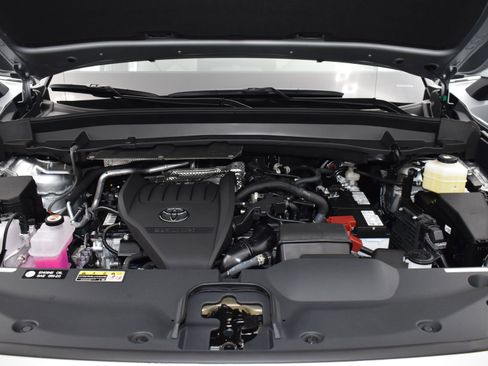 Used 2026 Toyota Grand Highlander XLE image 24