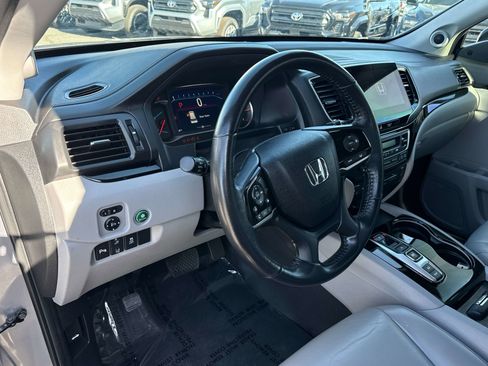 Used 2021 Honda Pilot Touring image 10
