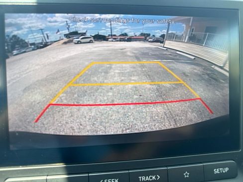 Used 2023 Hyundai Kona SEL FWD image 33