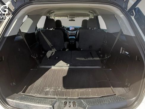 Used 2020 Ford Explorer XLT w/ Class III Trailer Tow Package AWD/4WD image 31