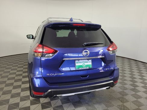 Used 2018 Nissan Rogue SV AWD/4WD image 6