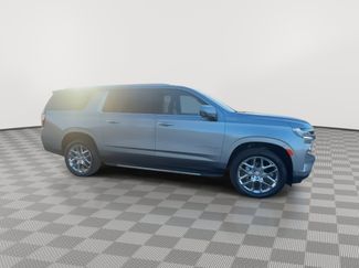 Used 2024 Chevrolet Suburban High Country w/ Advanced Technology Package video 2