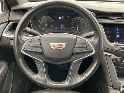 Used 2023 Cadillac XT5 Premium Luxury image 16