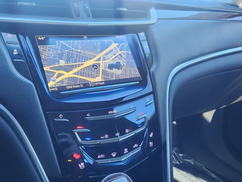 Used 2016 Cadillac XTS Luxury image 9