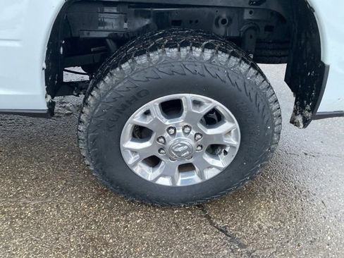 Used 2024 RAM 2500 Laramie image 12