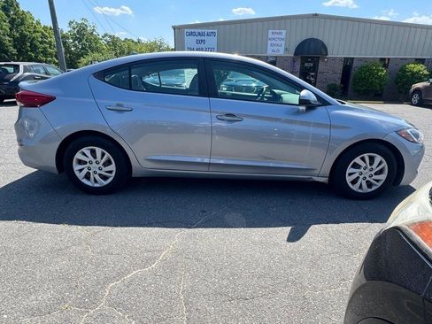 Used 2017 Hyundai Elantra Value Edition FWD image 4