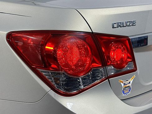 Used 2012 Chevrolet Cruze LS w/ Connectivity Package FWD image 22