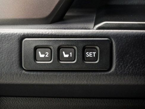 Used 2023 Lexus GX 460 Luxury w/ Sport Design Package image 23