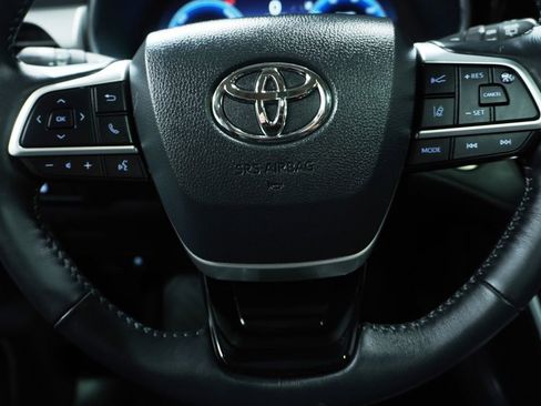 Used 2026 Toyota Highlander Platinum AWD/4WD image 20