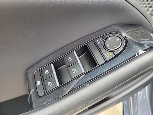 New 2026 MAZDA MAZDA3 Hatchback w/Premium Plus Pkg image 19