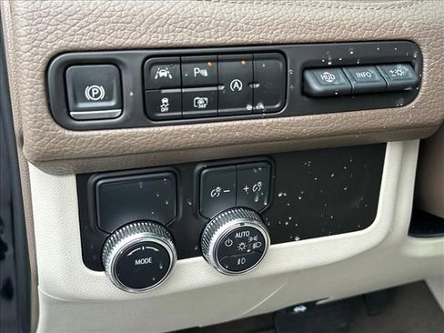 Certified 2024 GMC Yukon Denali RWD image 25