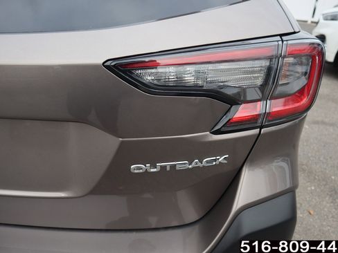 Used 2023 Subaru Outback Premium image 31