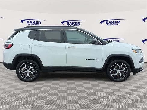Used 2024 Jeep Compass Limited image 2