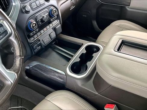 Used 2019 Chevrolet Silverado 1500 LTZ w/ LTZ Premium Package AWD/4WD image 15