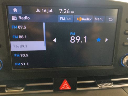 Used 2025 Hyundai Elantra SE FWD image 25