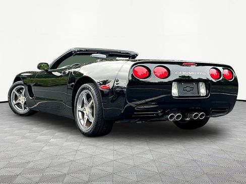 Used 2000 Chevrolet Corvette Convertible w/ Memory Pkg RWD image 4