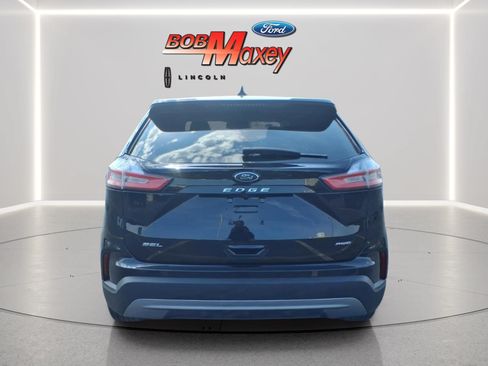 Certified 2024 Ford Edge SEL AWD/4WD image 5