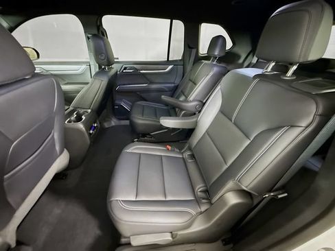 Used 2026 GMC Acadia Elevation w/ Black Edition FWD image 26