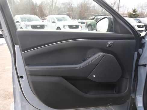 Used 2025 Ford Mustang Mach-E Premium image 22