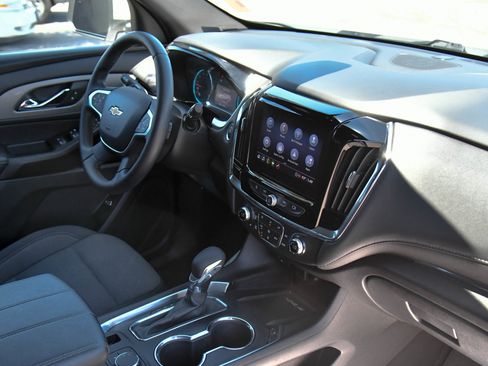 Used 2023 Chevrolet Traverse LT FWD image 50