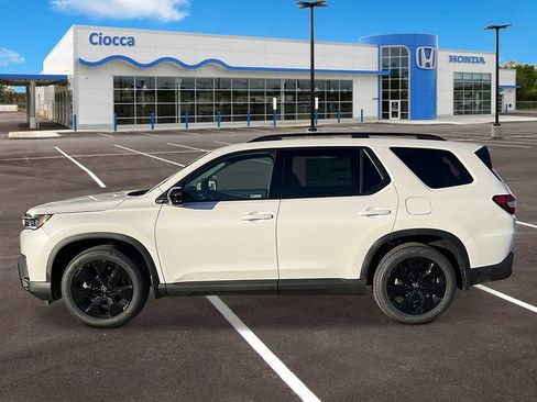 New 2026 Honda Pilot Black Edition image 2