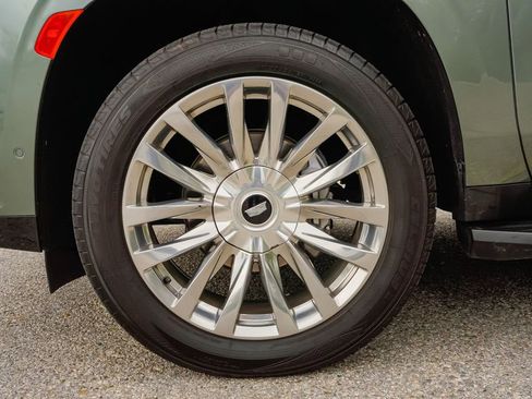 Certified 2023 Cadillac Escalade ESV Premium Luxury image 7