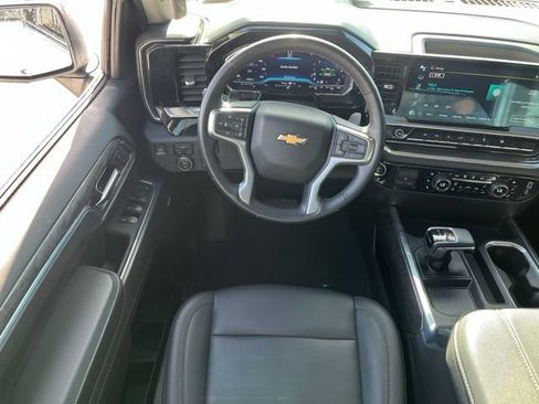 Used 2023 Chevrolet Silverado 1500 LTZ image 12