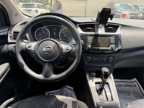 Used 2016 Nissan Sentra SV FWD image 14