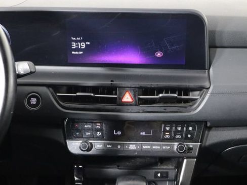 Used 2024 Kia Seltos EX FWD image 27
