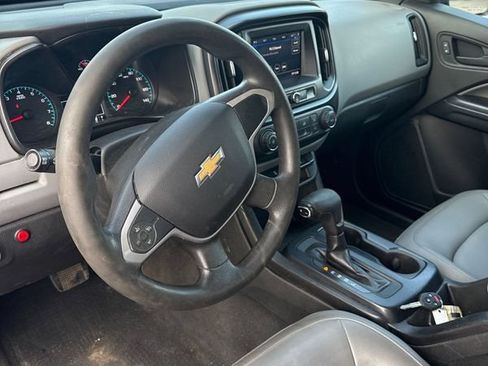 Used 2021 Chevrolet Colorado W/T w/ WT Convenience Package RWD image 2