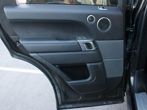 Used 2020 Land Rover Range Rover Sport HST image 38