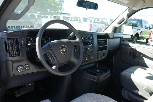 Used 2025 Chevrolet Express 2500 w/ Driver Convenience Package RWD image 15