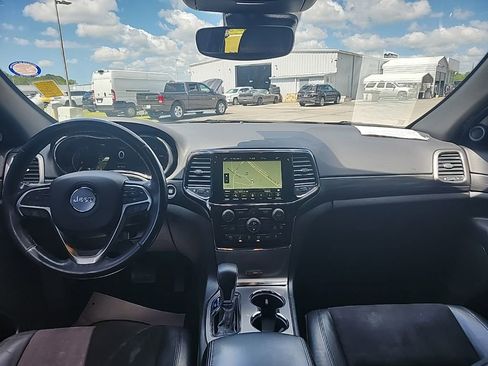 Certified 2020 Jeep Grand Cherokee Altitude AWD/4WD image 3