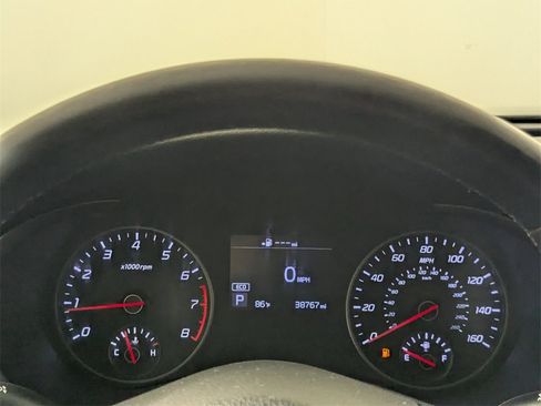 Used 2019 Kia Stinger Base image 18