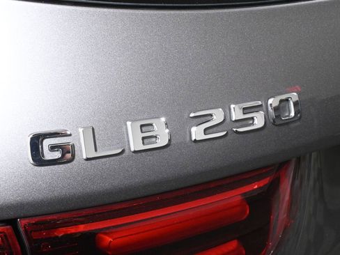 Certified 2026 Mercedes-Benz GLB 250 4MATIC image 37