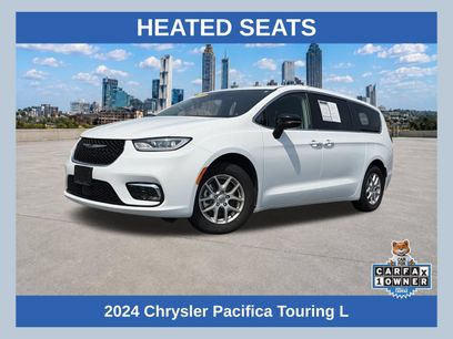Used 2024 Chrysler Pacifica Touring-L