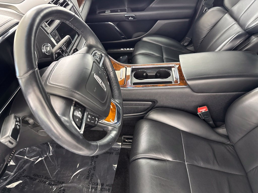 Used 2018 Lincoln Continental Select AWD/4WD image 22