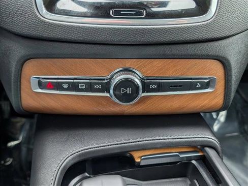 Used 2024 Volvo XC90 B6 Plus w/ Protection Package Premier image 15